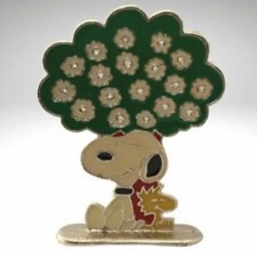 VTG 1958-1965 United Feature Syndicate INC And Woodstock Brass Peanuts Snoopy